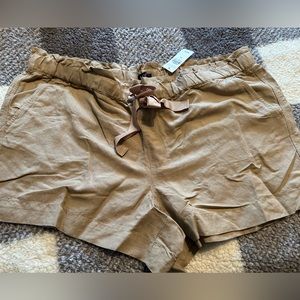Linen drawstring shorts